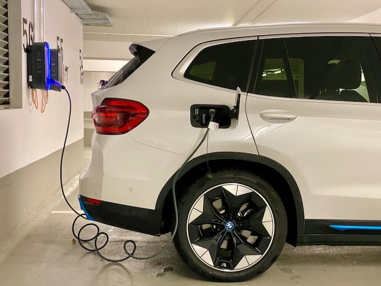 Instalar cargador coche eléctrico en casa