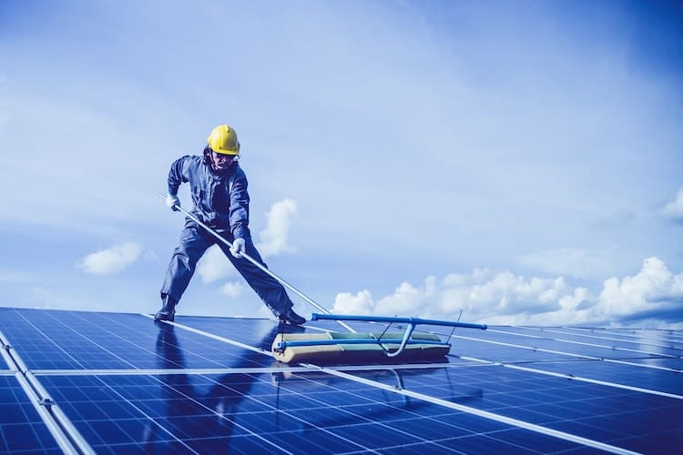 Placas solares limpieza