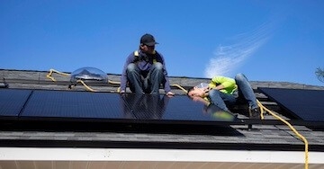 Instalar placas solares sin permiso