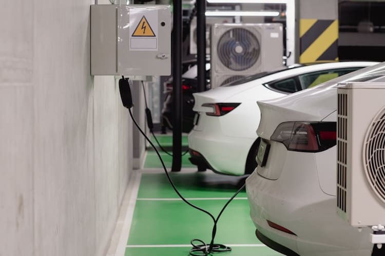 Carga lenta en coche eléctrico: causas y solución