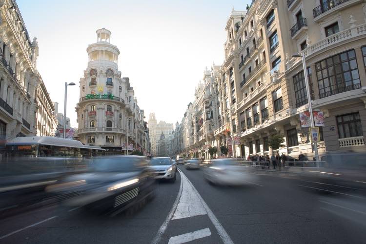 Las nuevas etiquetas ambientales de la DGT para 2026