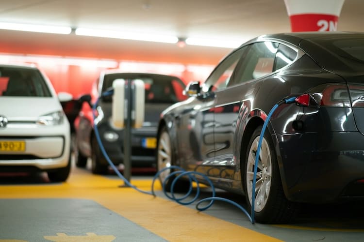 Instalar cargador coche eléctrico en un garaje comunitario